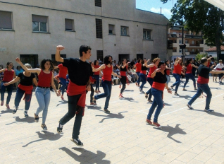 Festa de Sant Isidre Ballada Gitanes 15 maig 2022 ret.jpg