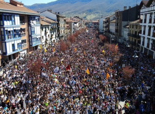 Finestra Oberta 2 abril 2019 Manifestació Altsasu març 2019.jpg