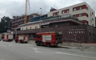 Desinfecció Bombers Residencial Palau a fora 27 abril 2020 ret.jpg