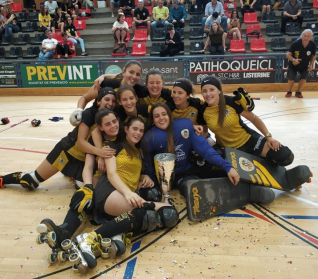 Femení B Hoquei Campiones 2 juny 2019.jpg